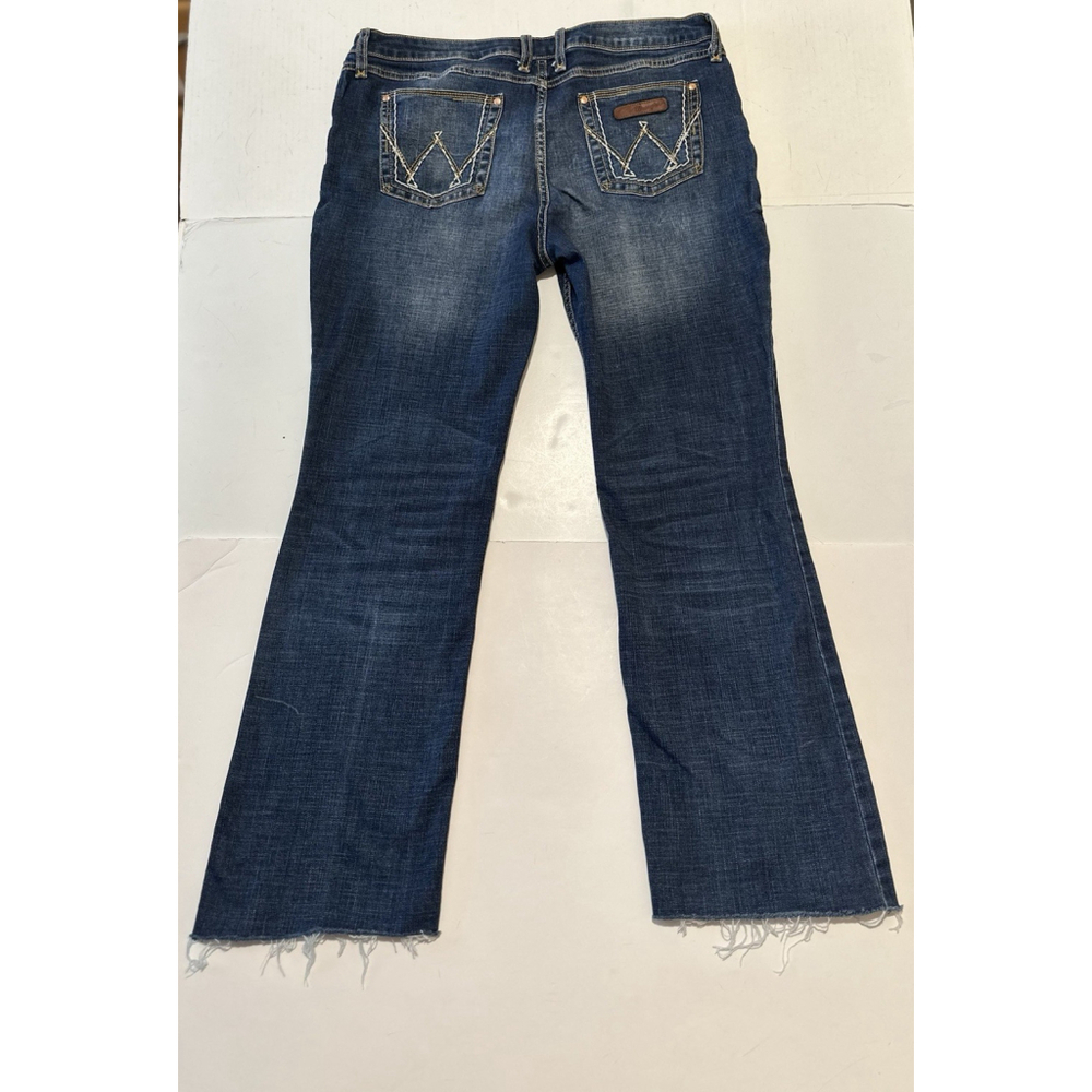 Wrangler Bootcut Jeans Raw Hem Womens 15/16 X 34 Mid-Rise Zip Distressed Denim - Picture 6 of 16